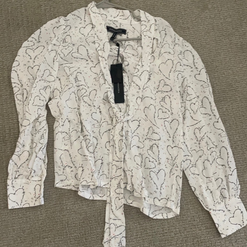BCBG heart print blouse